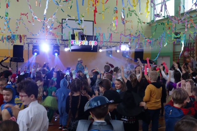 b_1024_768_0_00_images_2023_2024_WYDARZENIA_Choinka_418256500_840201761241107_8648289882337510466_n